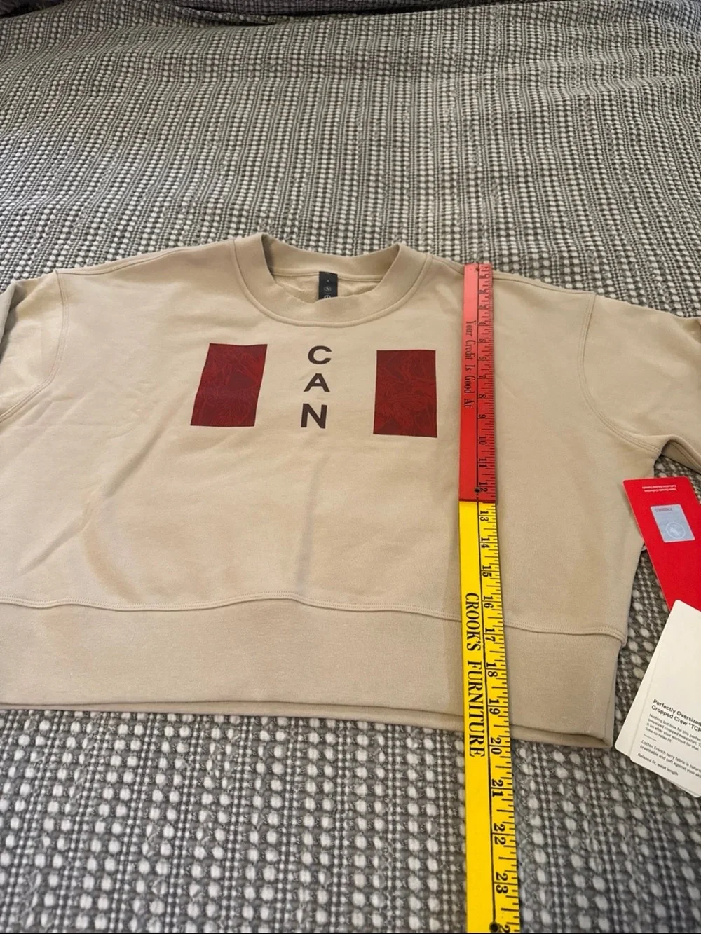 NWT Lululemon Canada Perfectly Oversized Cropped Crew size 4